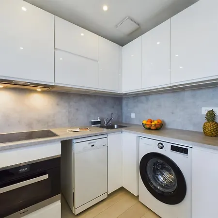 아파트 Przytulny Z Parkingiem Pogorze By Renters